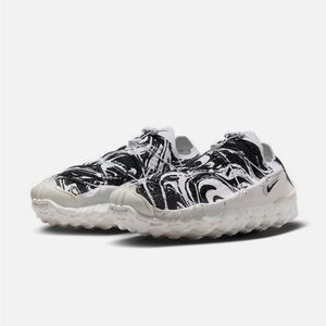 Nike ISPA mind body summit Black and White Shoes